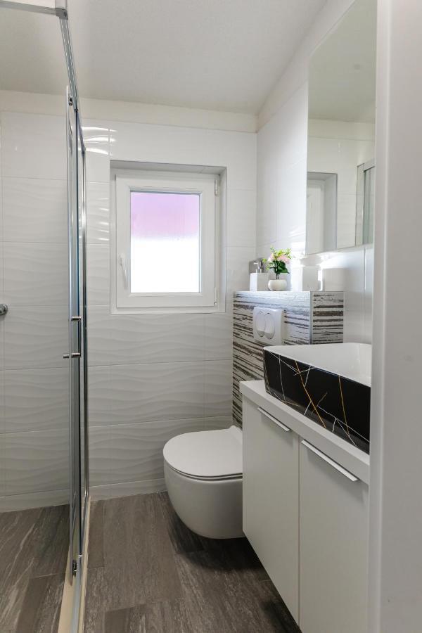 Apartman Laura Vir Ngoại thất bức ảnh