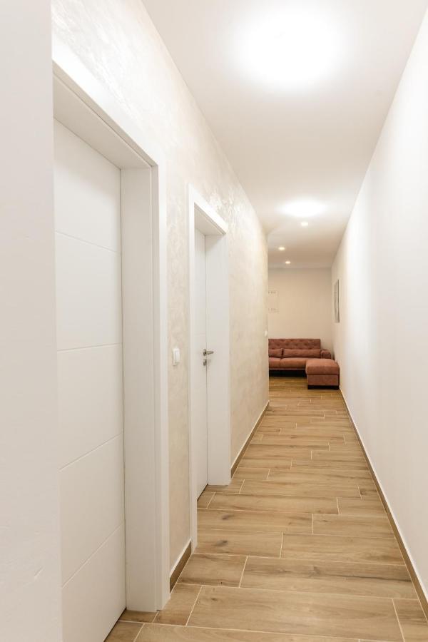 Apartman Laura Vir Ngoại thất bức ảnh