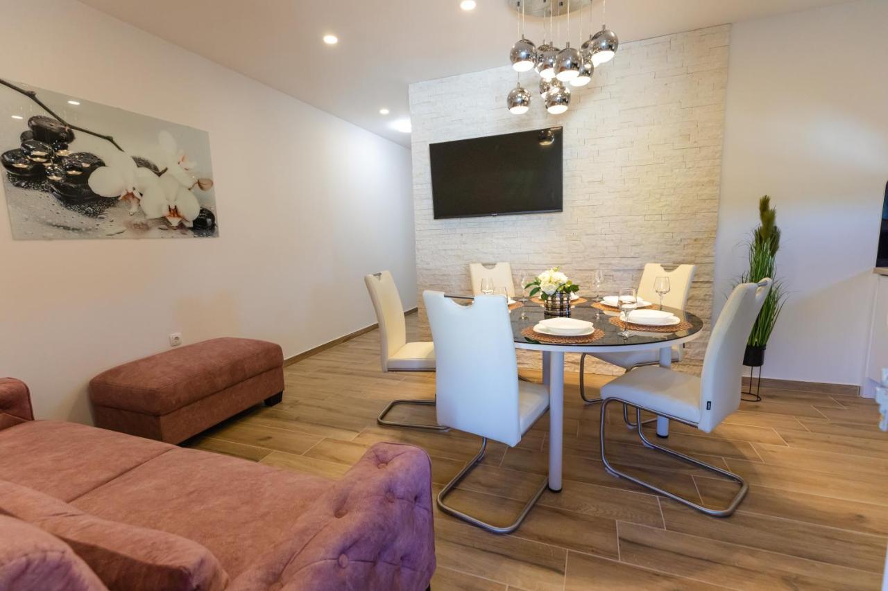 Apartman Laura Vir Ngoại thất bức ảnh
