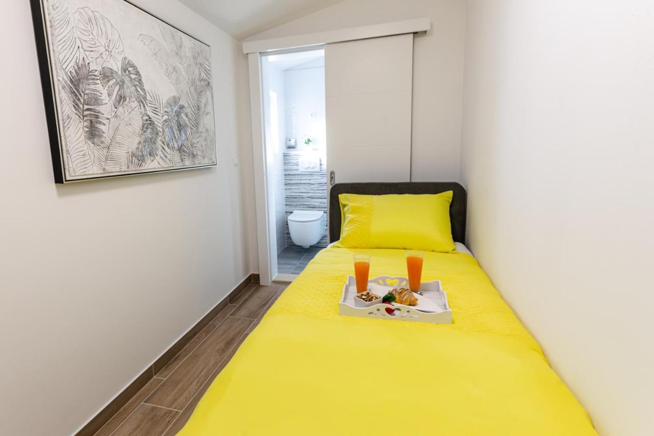 Apartman Laura Vir Ngoại thất bức ảnh