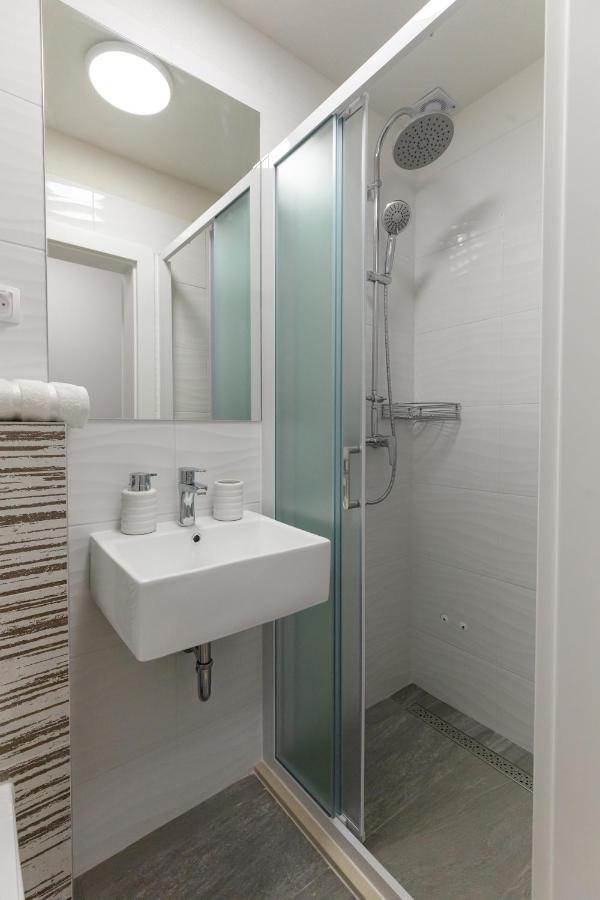 Apartman Laura Vir Ngoại thất bức ảnh